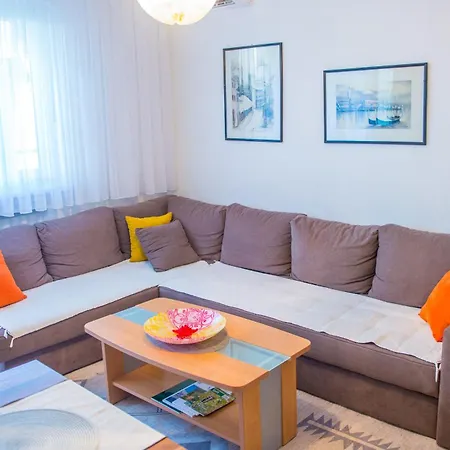 Stellar Apartment