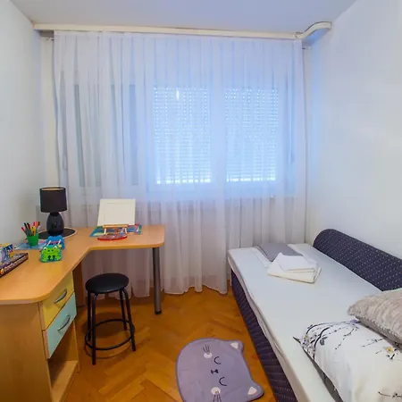 Stellar Apartment