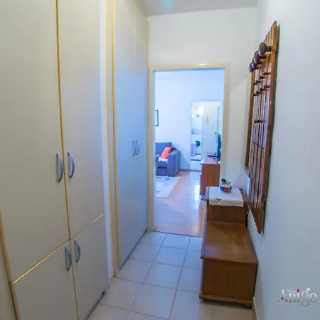 شقة Stellar موستار