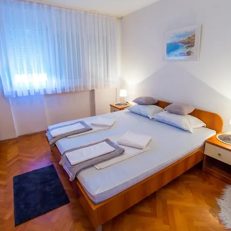 Stellar アパート モスタル