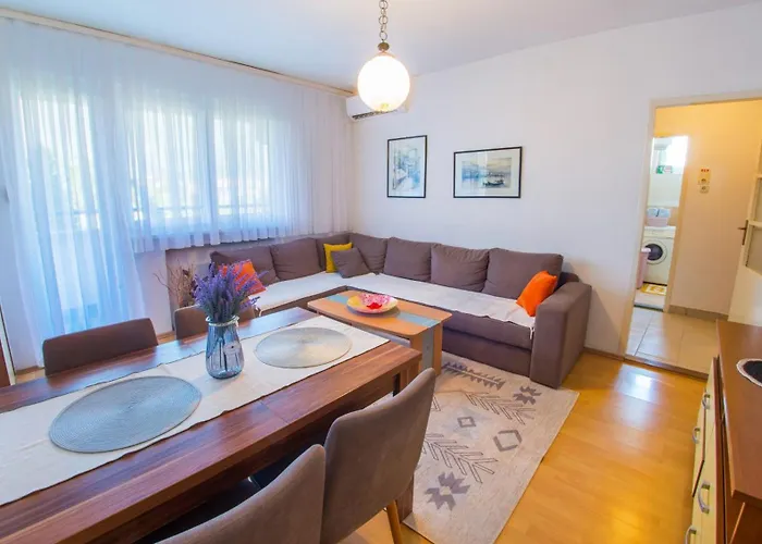 アパート Stellar モスタル